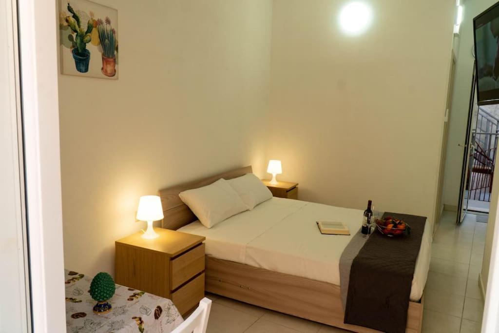 Casa Charm Rosaapartmentsortigia シラクーサ エクステリア 写真